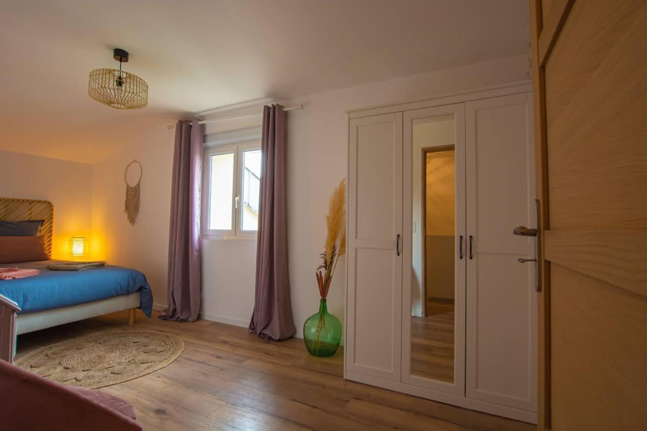 Emilie Une Nuit - 3 Chambres Au 2E Etage - Maison Avec Chats Vandieres  Eksteriør billede