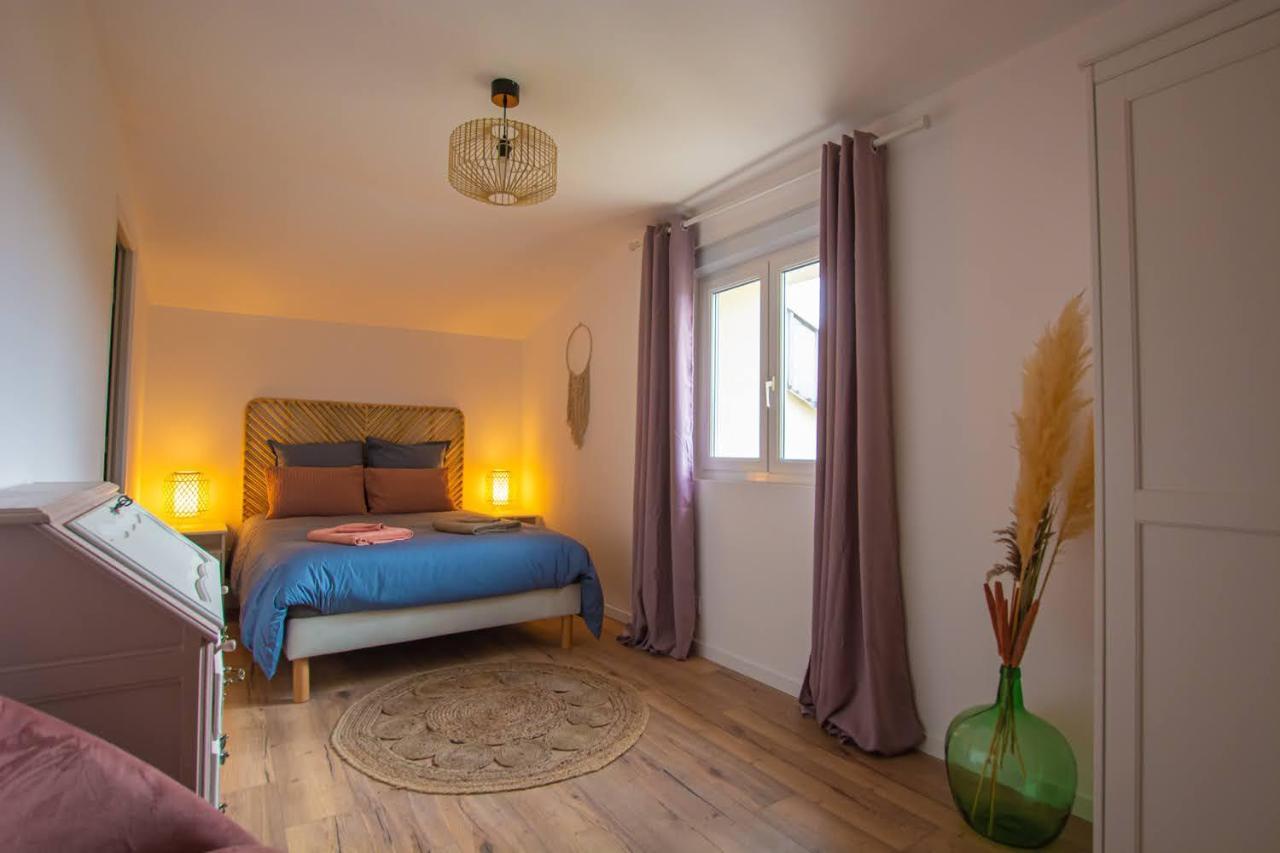 Emilie Une Nuit - 3 Chambres Au 2E Etage - Maison Avec Chats Vandieres  Eksteriør billede
