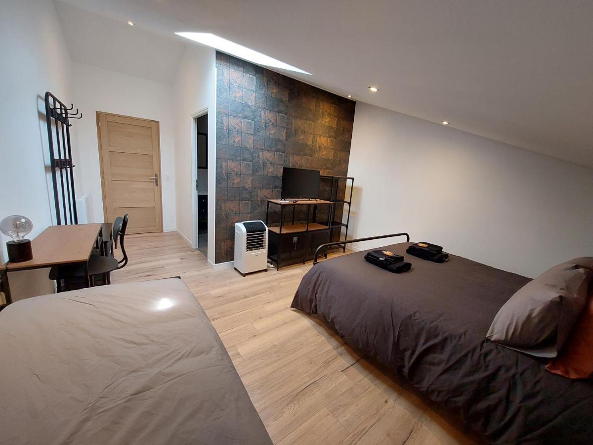 Emilie Une Nuit - 3 Chambres Au 2E Etage - Maison Avec Chats Vandieres  Eksteriør billede