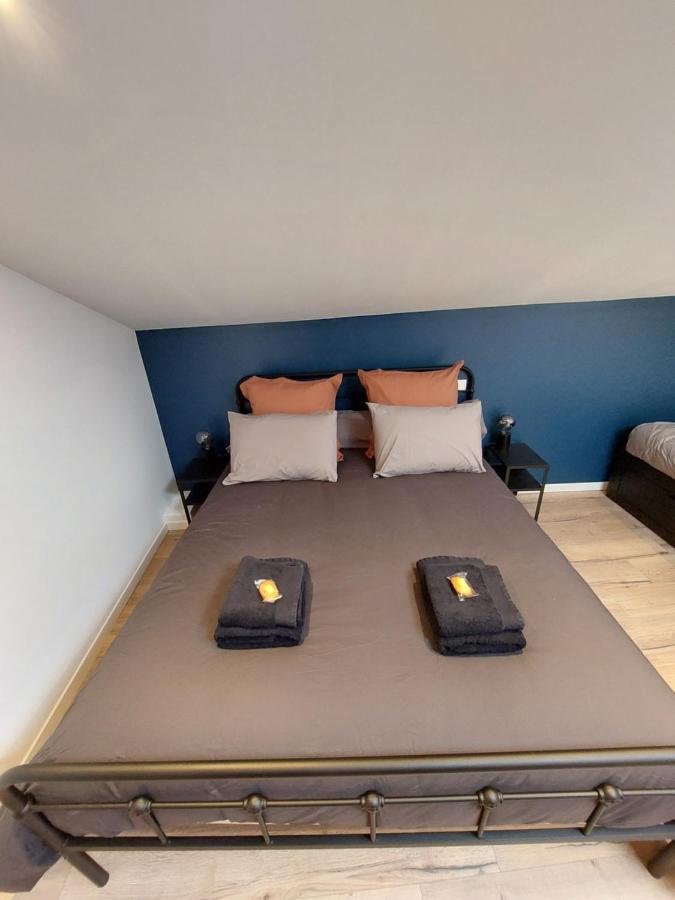 Emilie Une Nuit - 3 Chambres Au 2E Etage - Maison Avec Chats Vandieres  Eksteriør billede